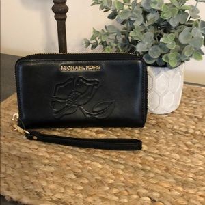 Michael Kors wristlet wallet- NWT!